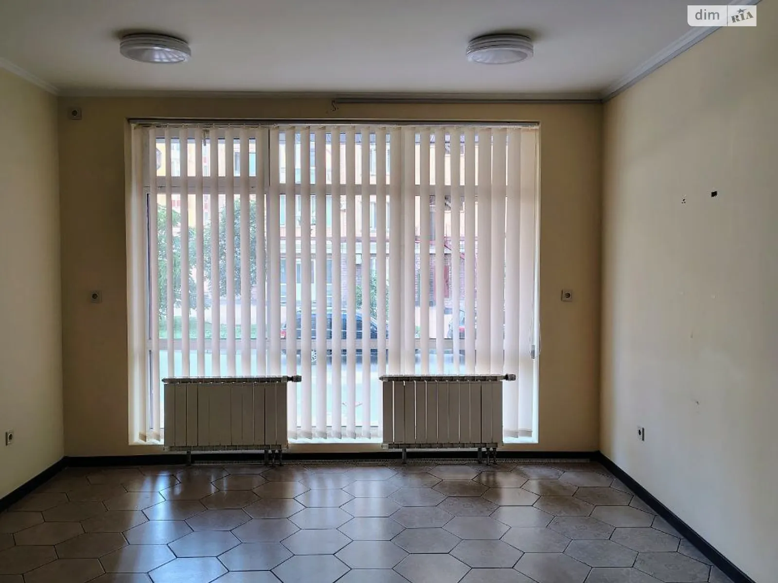 Сдается в аренду офис 113 кв. м в бизнес-центре, цена: 1470 $ - фото 1