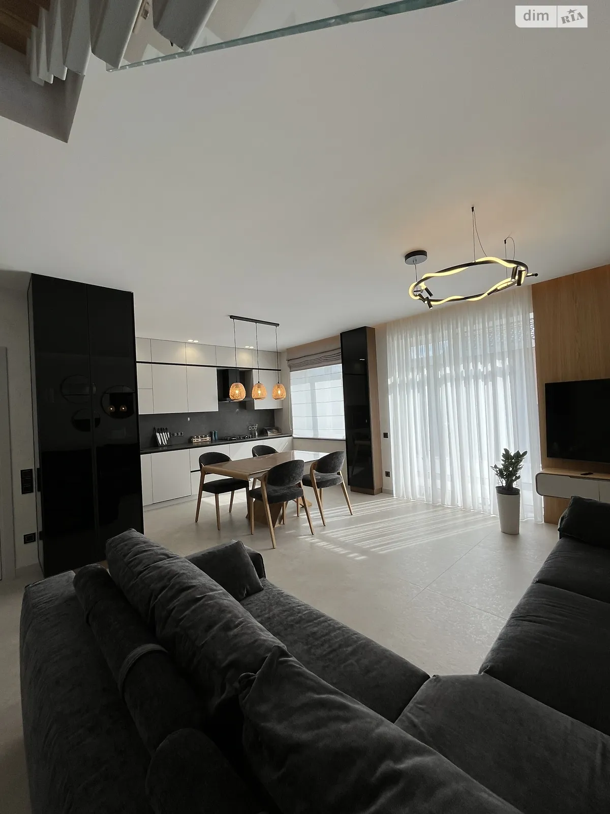 Продается дом на 2 этажа 120 кв. м с бассейном, цена: 255000 $ - фото 1