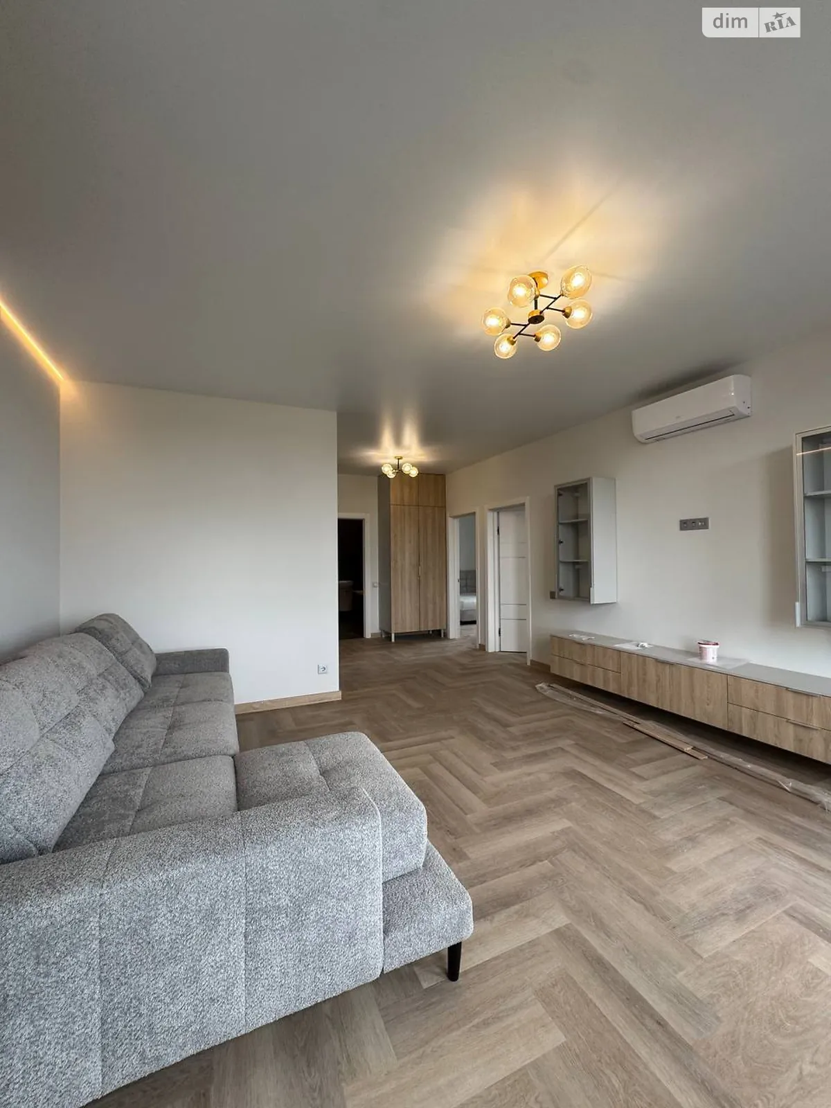 Продається 2-кімнатна квартира 67.5 кв. м у Ужгороді, вул. Іштвана Сечені, 29А - фото 1