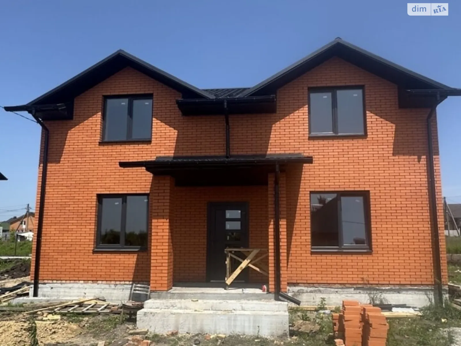 Продается дом на 2 этажа 138 кв. м с балконом, цена: 94000 $ - фото 1