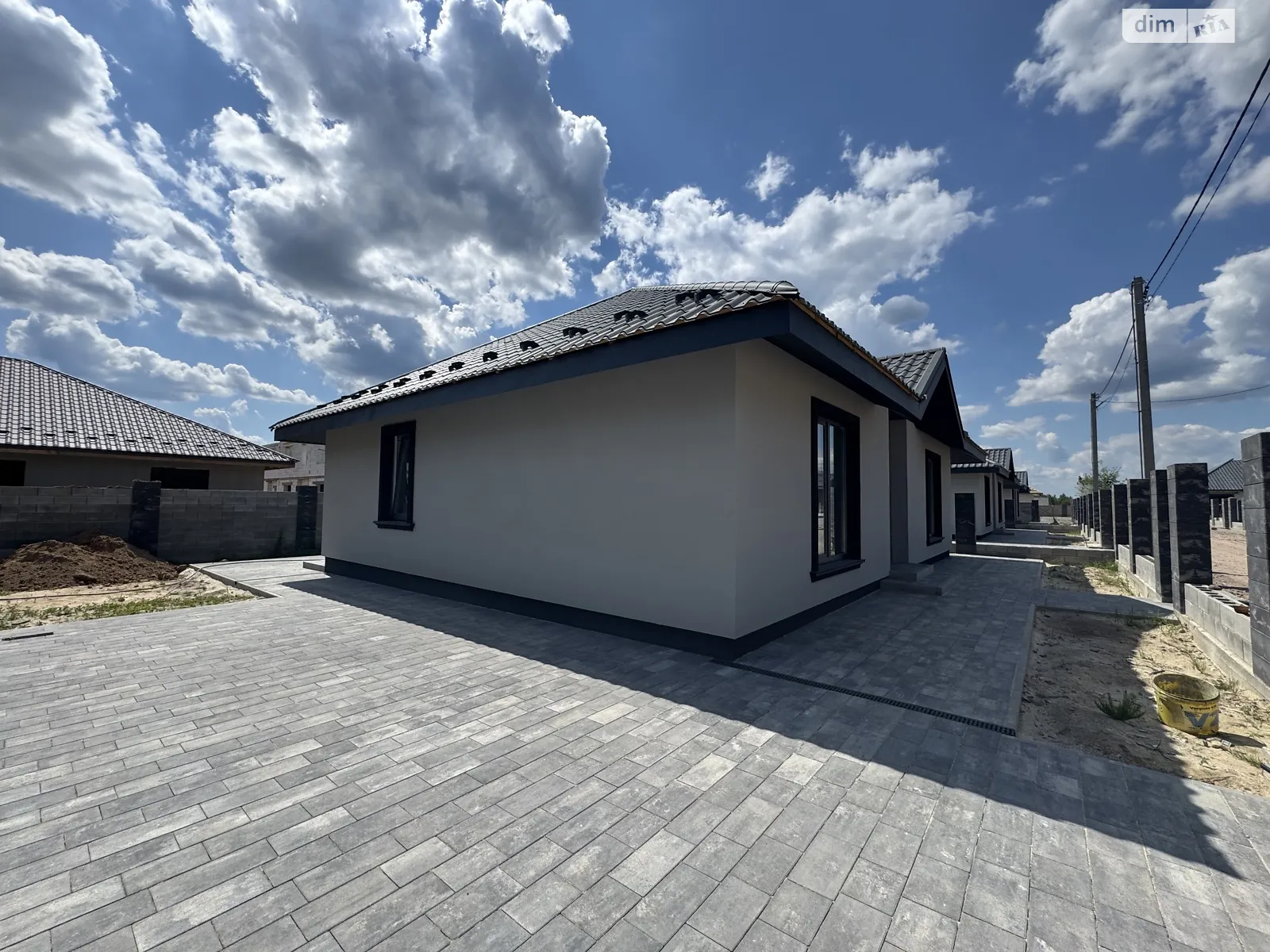 Продается одноэтажный дом 98 кв. м с подвалом, цена: 90000 $ - фото 1