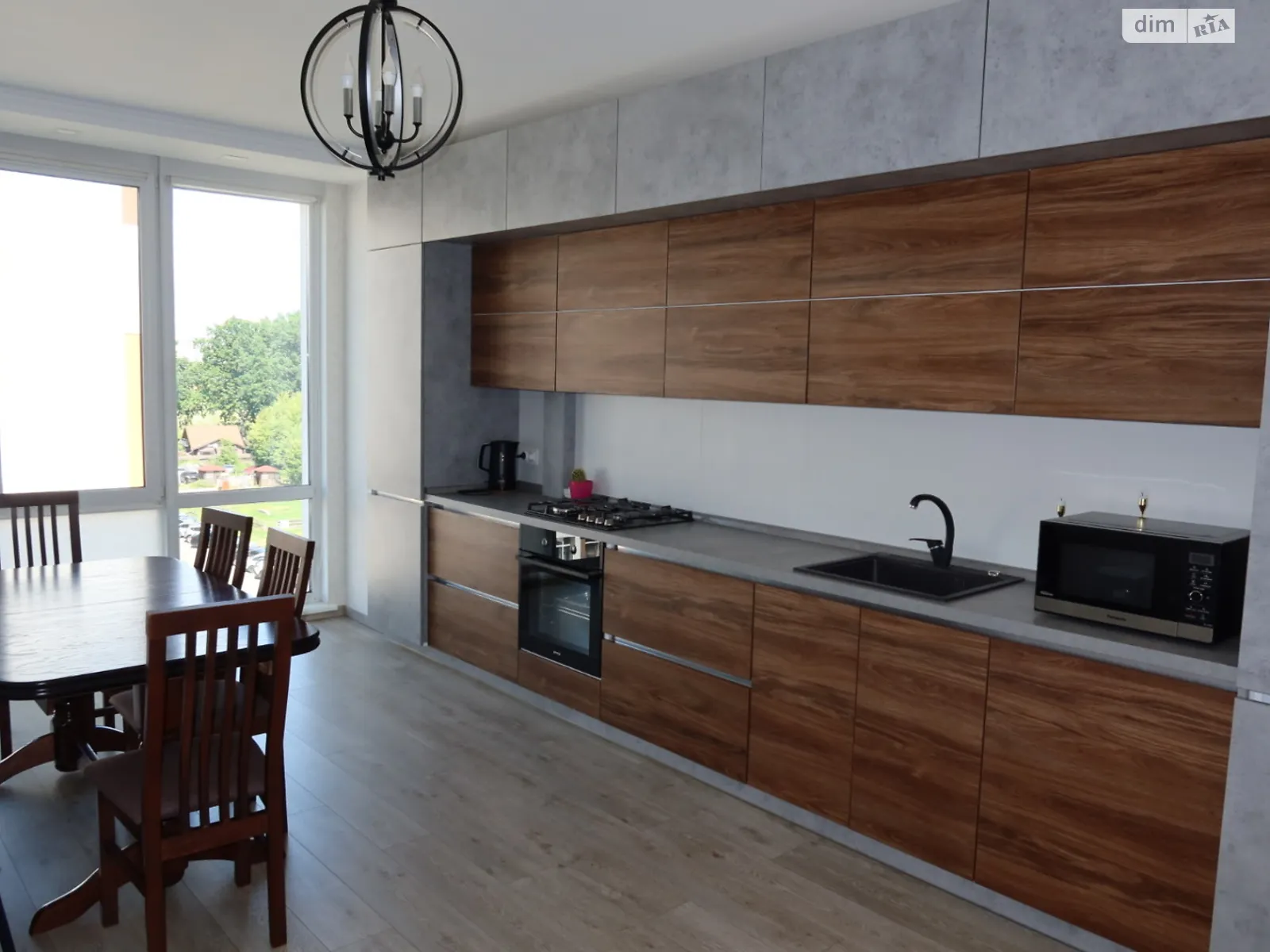 Продается 2-комнатная квартира 66.8 кв. м в Крюковщине, ул. Одесская, 25А - фото 1