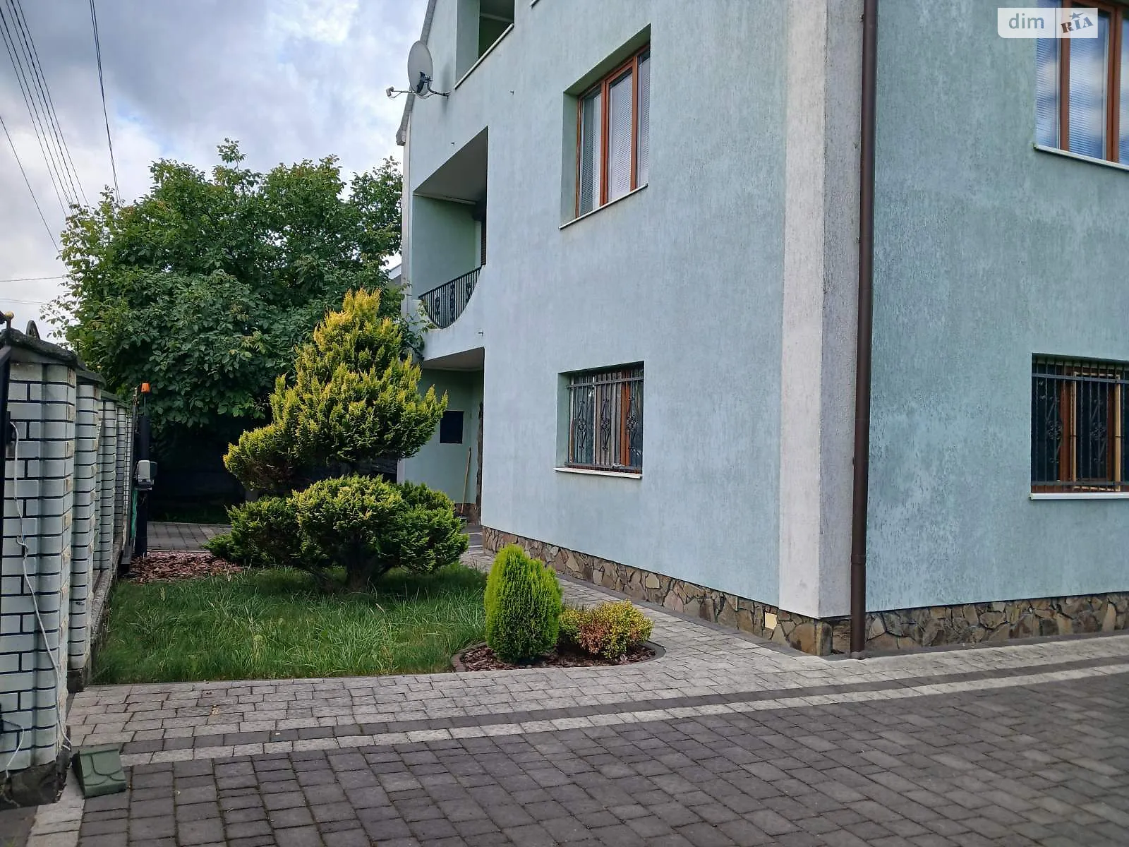 Продається будинок 3 поверховий 240 кв. м з верандою, цена: 129000 $ - фото 1
