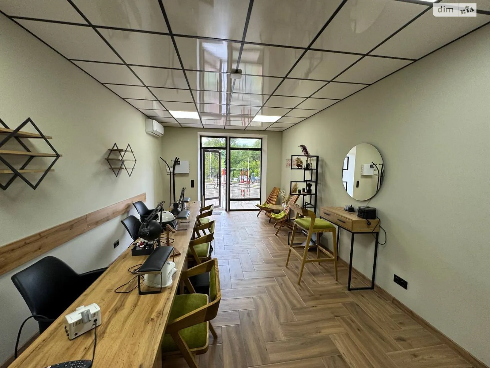 Продается помещения свободного назначения 33.3 кв. м в 11-этажном здании, цена: 53000 $ - фото 1