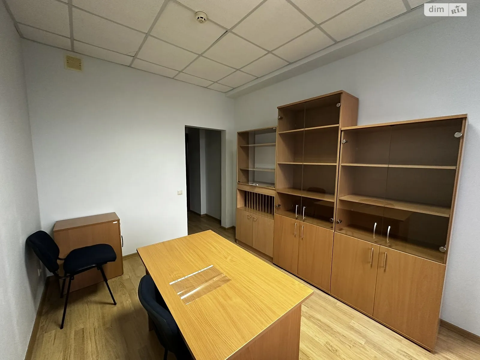 Сдается в аренду офис 18 кв. м в бизнес-центре, цена: 6700 грн - фото 1