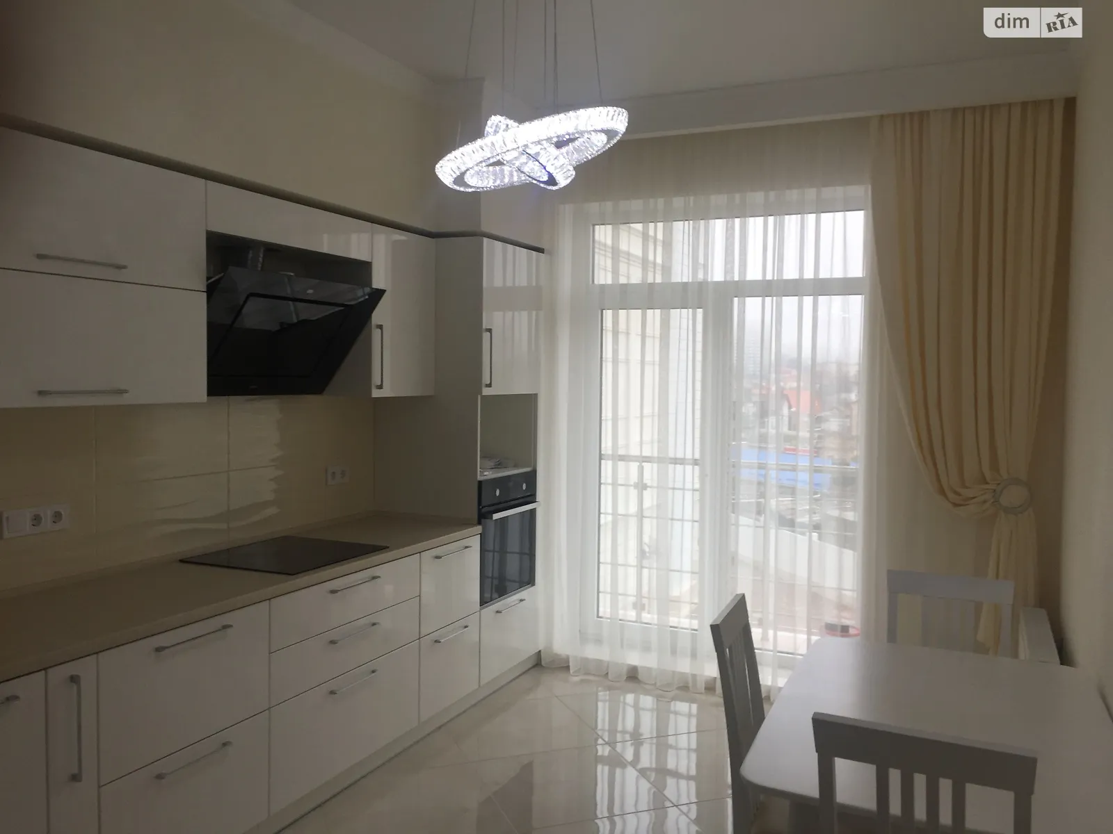 Сдается в аренду 1-комнатная квартира 43 кв. м в Одессе, Фонтанская дор., 58/3 - фото 1