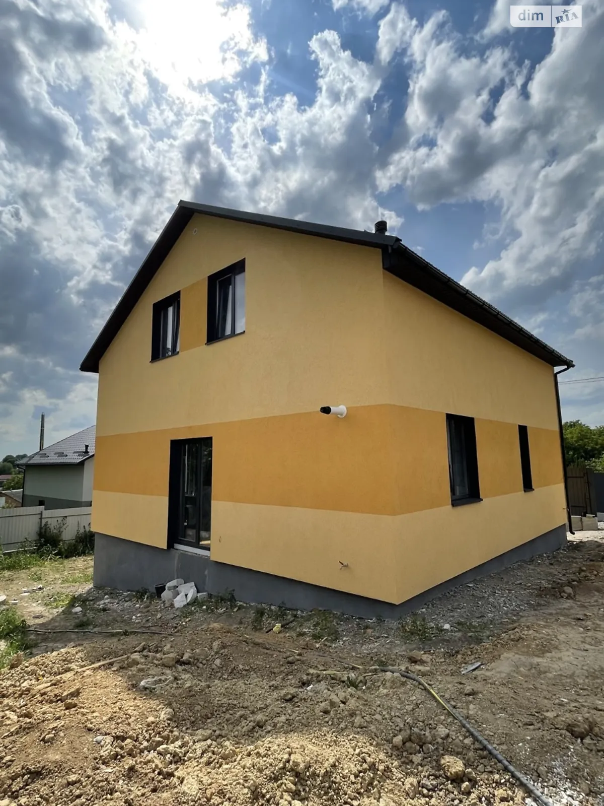 Продается дом на 2 этажа 125 кв. м с бассейном, цена: 83000 $ - фото 1