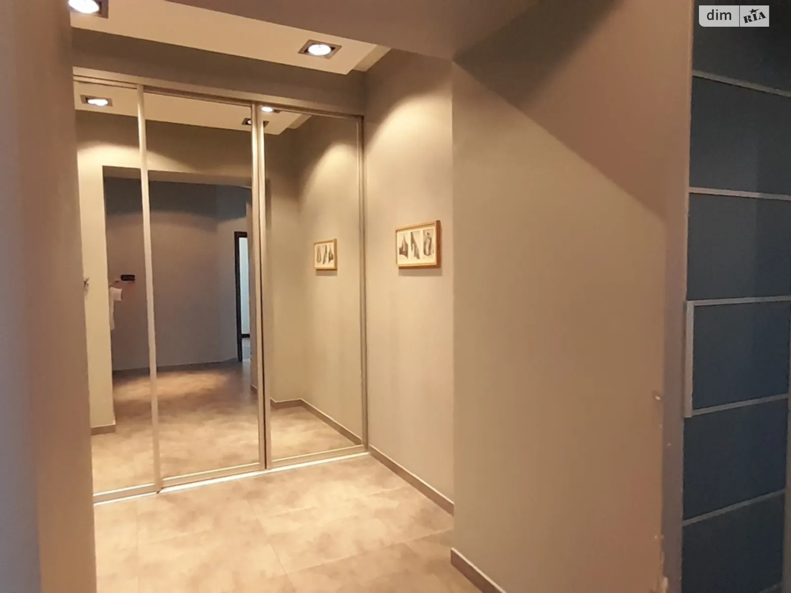 Продается 3-комнатная квартира 122.1 кв. м в Одессе, пер. Хвойный, 8Б - фото 1