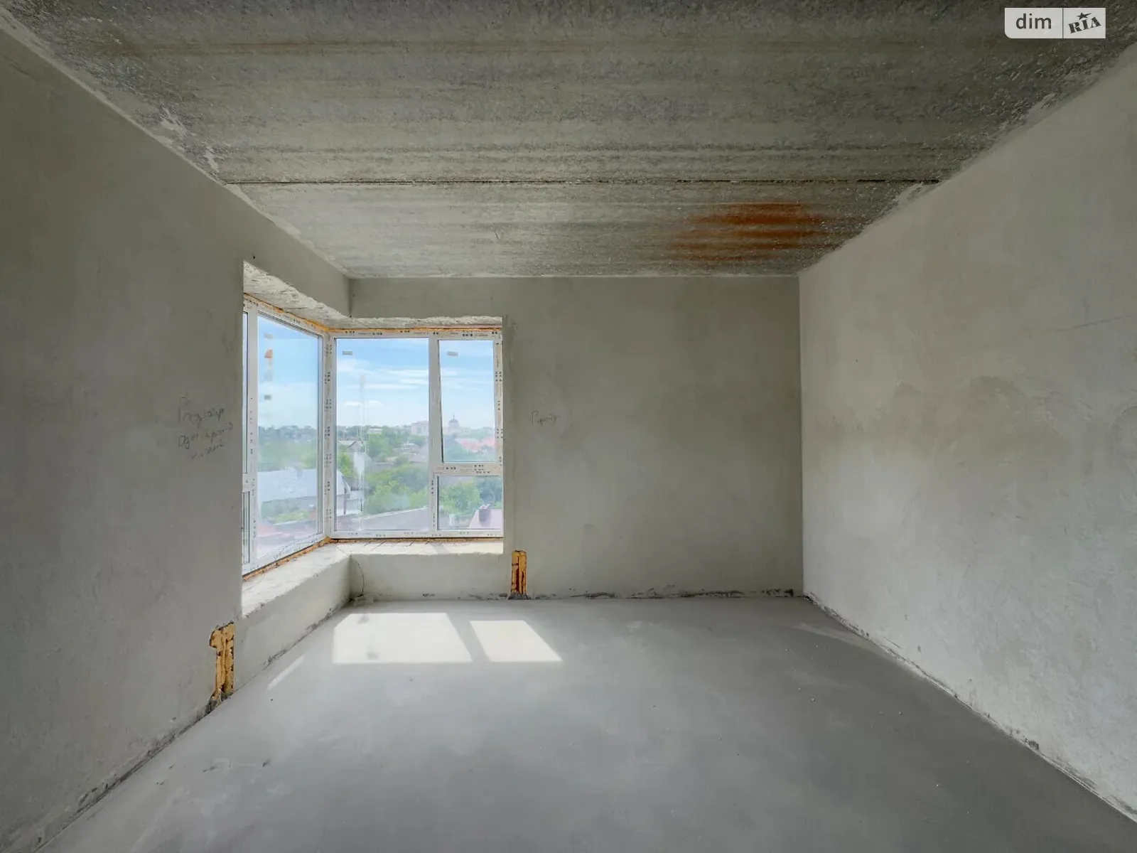 Продається 2-кімнатна квартира 63.7 кв. м у Івано-Франківську, вул. Миру, 58 - фото 1