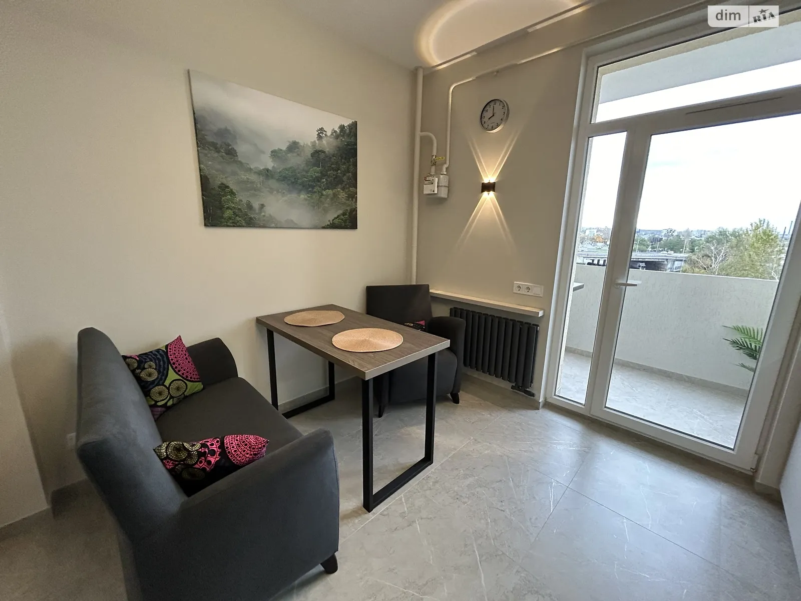 Продается 1-комнатная квартира 42 кв. м в Львове, ул. Венгерская, 14К - фото 1