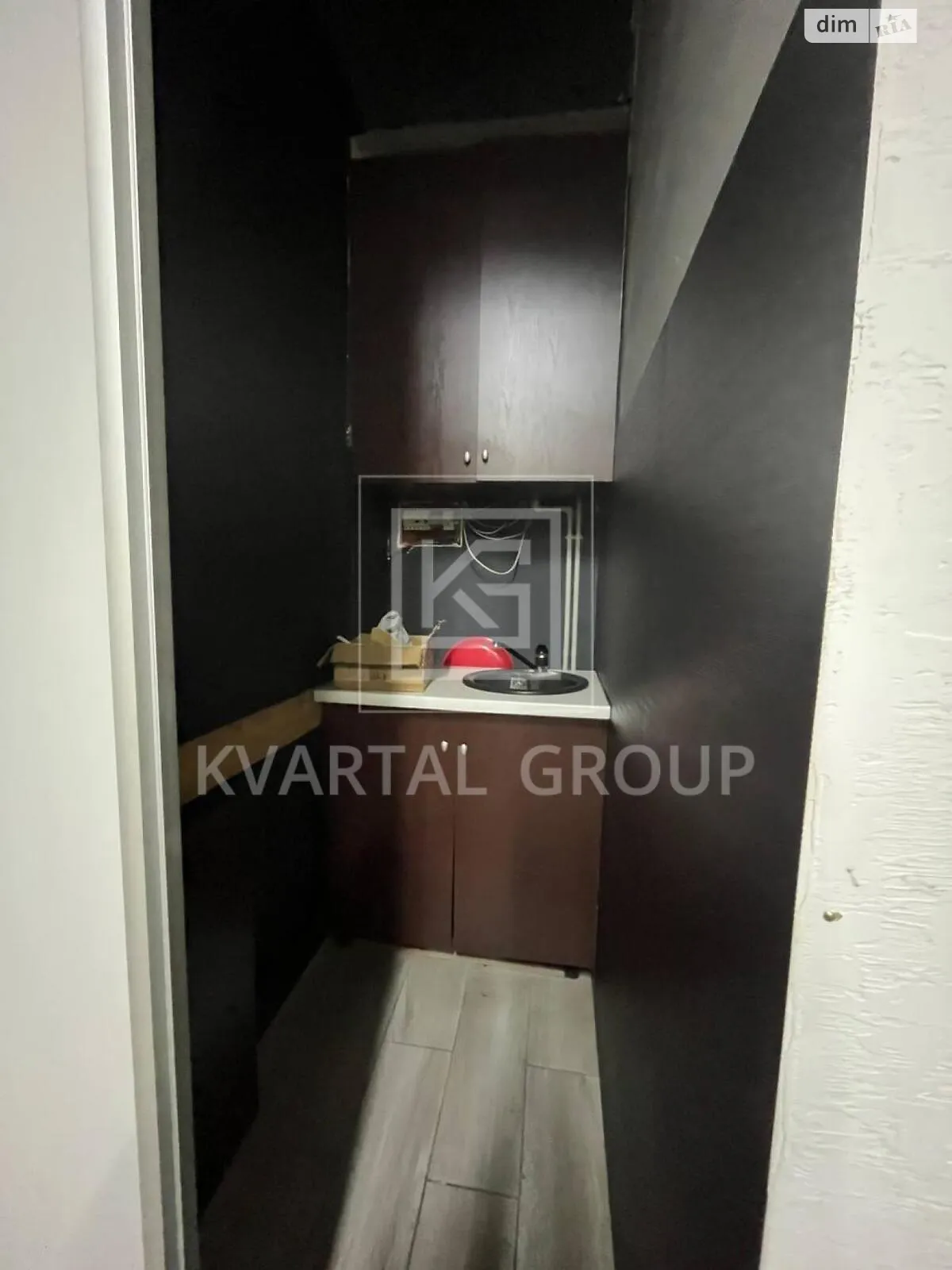 Продается офис 29.5 кв. м в бизнес-центре, цена: 41000 $ - фото 1