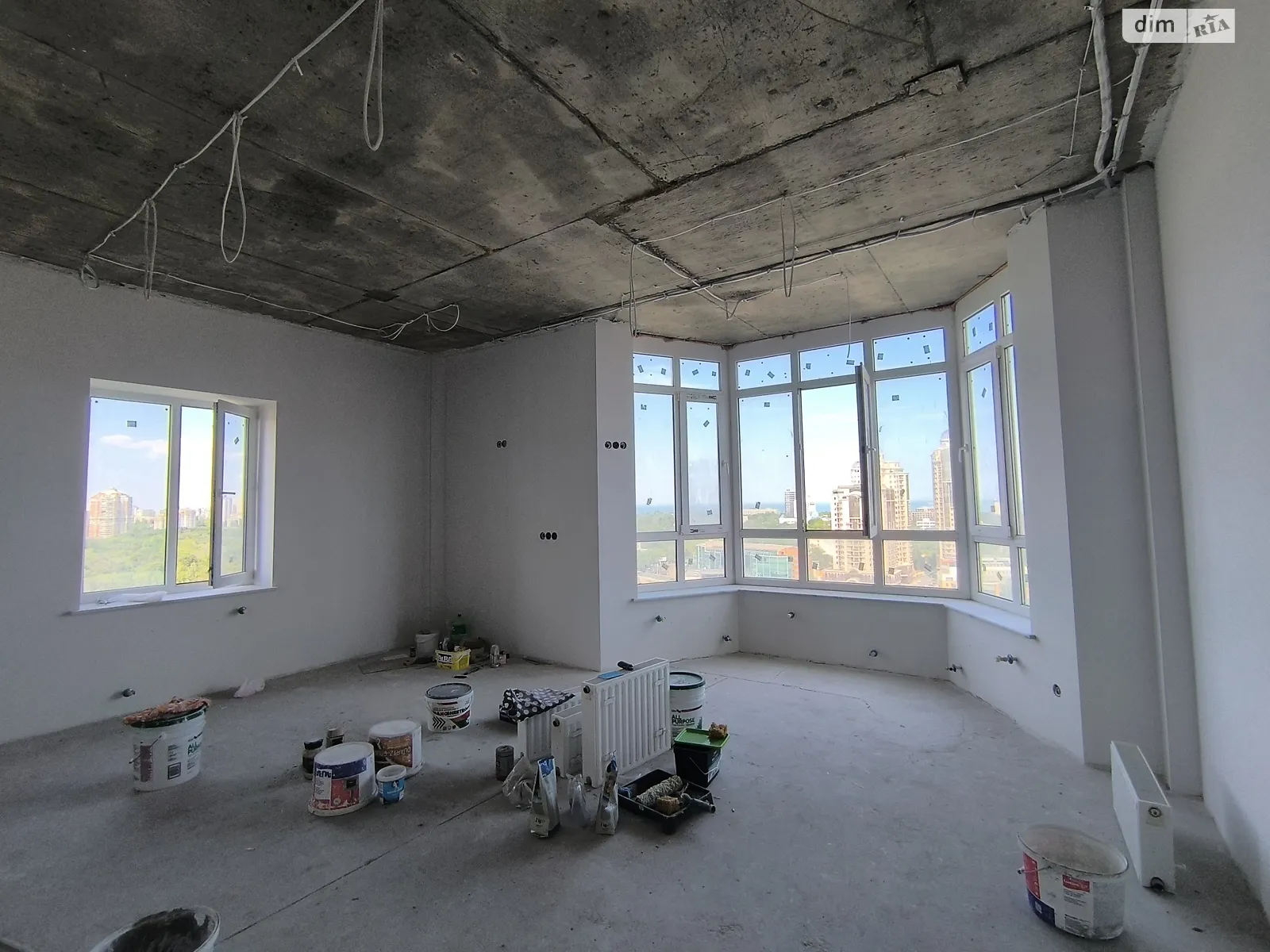 Продается 3-комнатная квартира 113 кв. м в Одессе, ул. Солнечная, 4 - фото 1