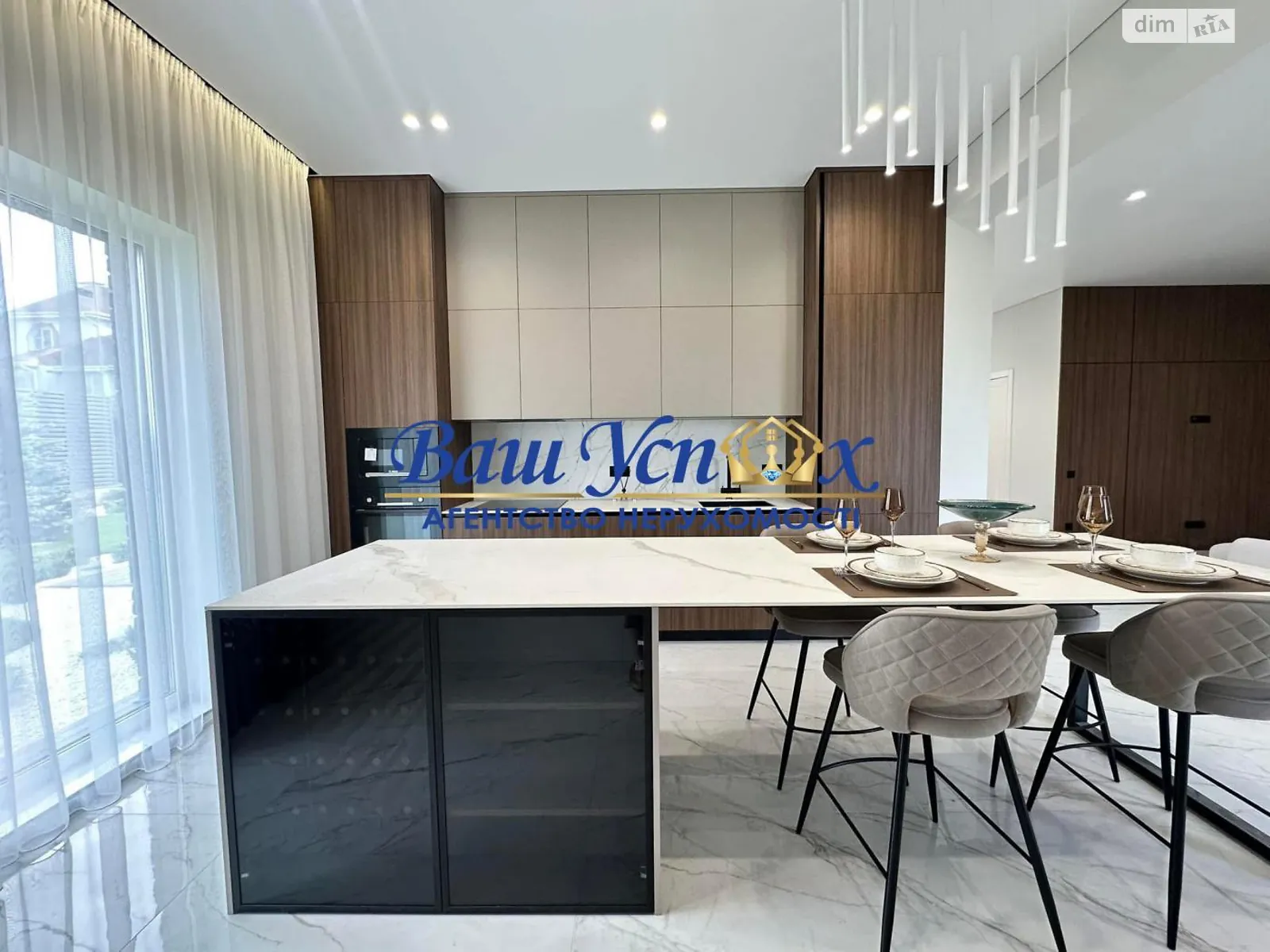 Продается дом на 2 этажа 210 кв. м с мансардой, цена: 490000 $ - фото 1