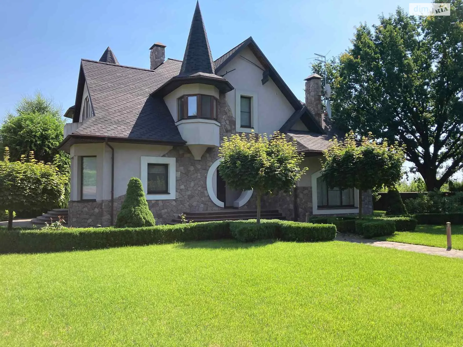 Продается дом на 2 этажа 264.5 кв. м с гаражом, цена: 325000 $ - фото 1