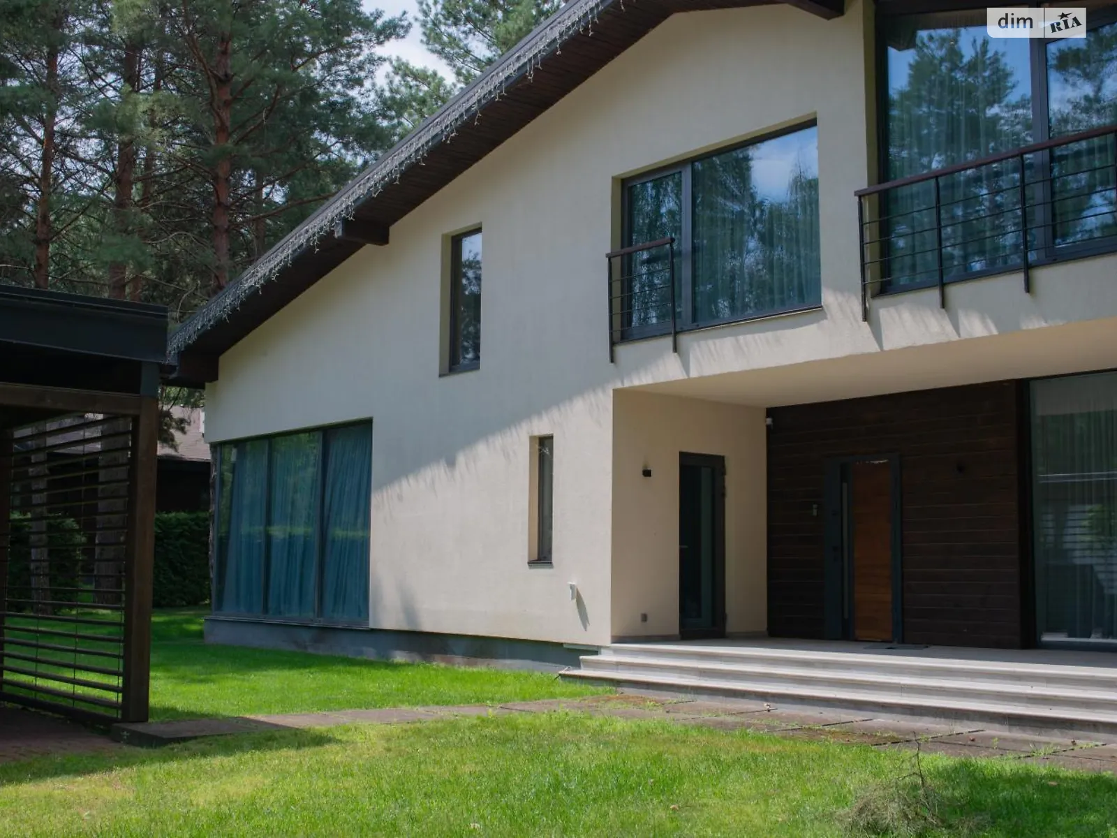 Продается дом на 2 этажа 368 кв. м с балконом, цена: 1300000 $ - фото 1