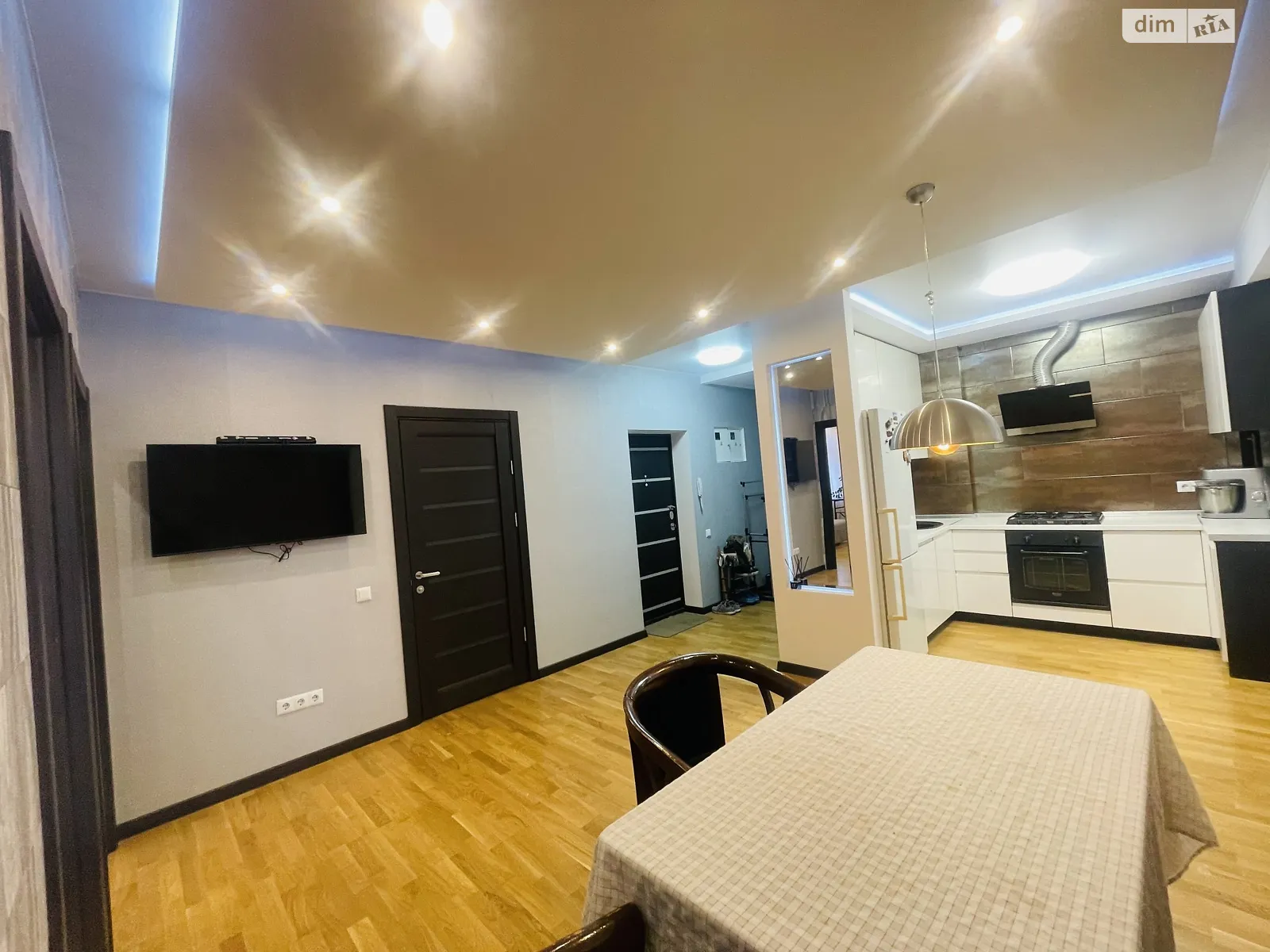 Продается 2-комнатная квартира 60 кв. м в Днепре, просп. Мира, 25 - фото 1