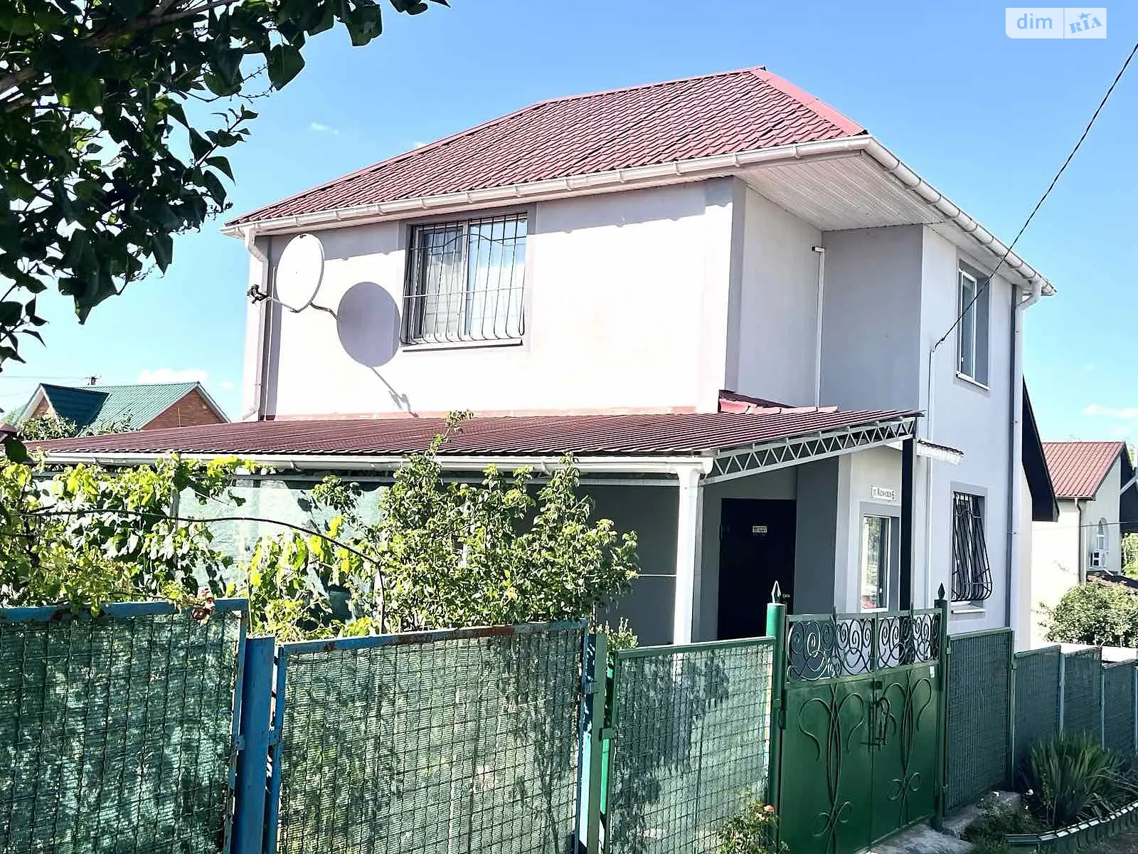 Продается дом на 2 этажа 69 кв. м с гаражом, цена: 55000 $ - фото 1