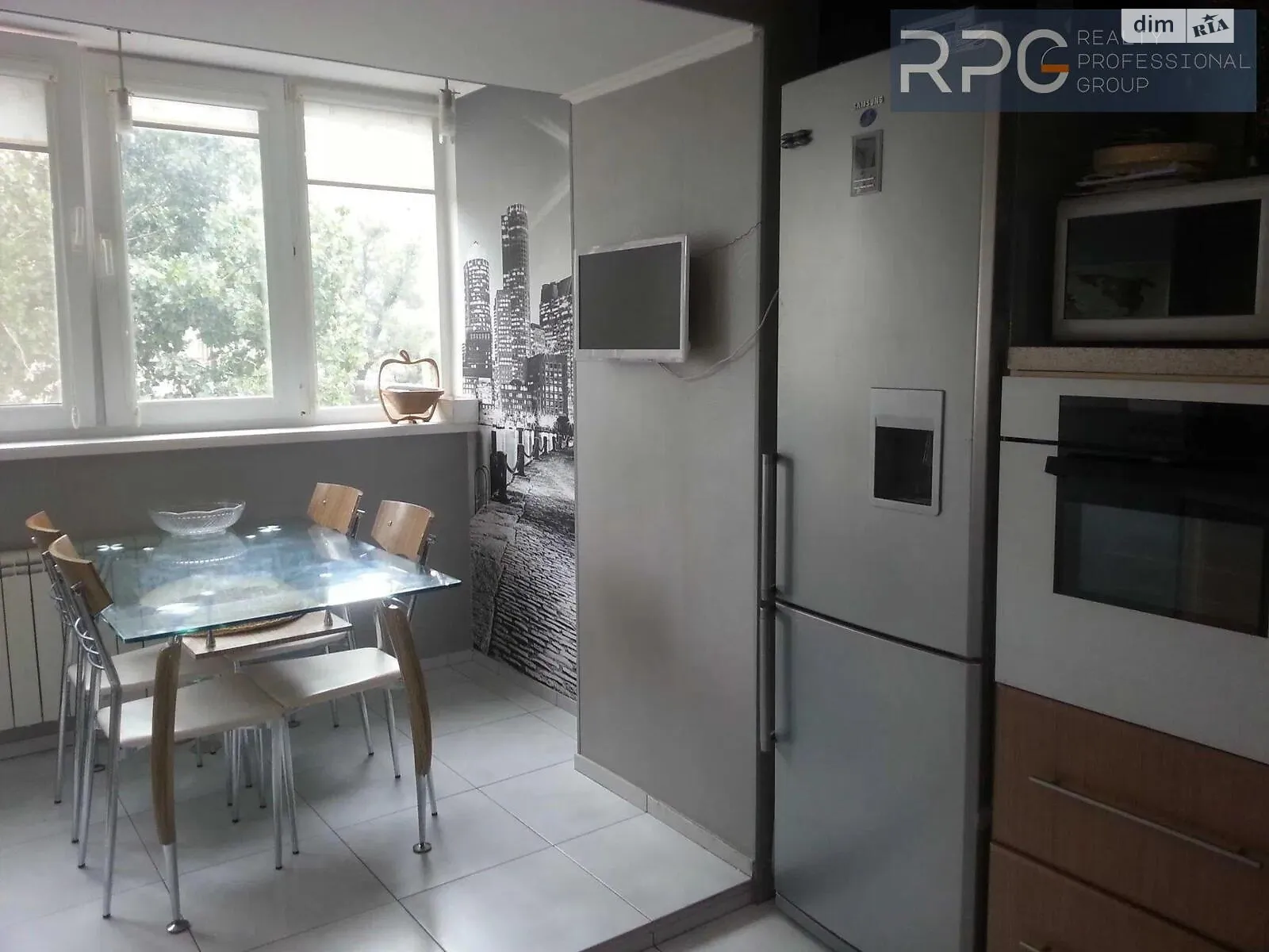 Продается 2-комнатная квартира 58 кв. м в Киеве, ул. Нежинская, 10 - фото 1