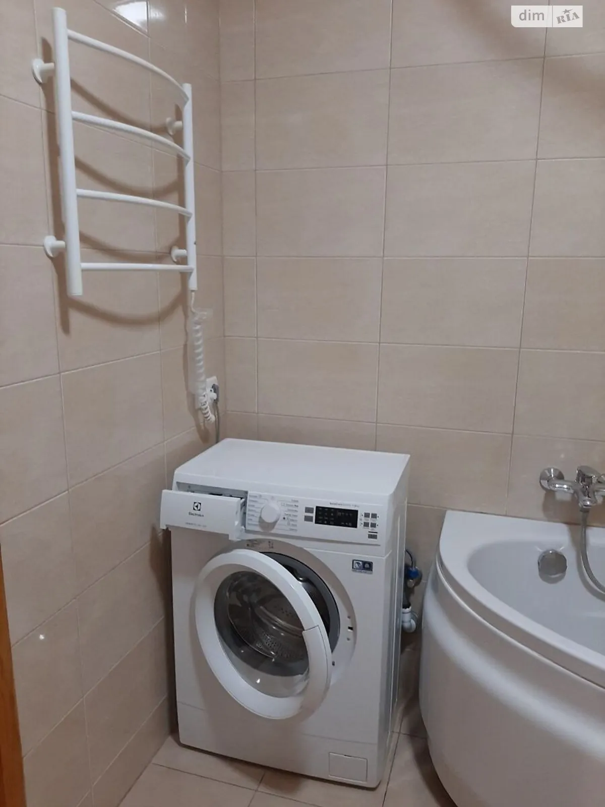 Продается 1-комнатная квартира 51 кв. м в Киеве, ул. Драгоманова, 2А - фото 1