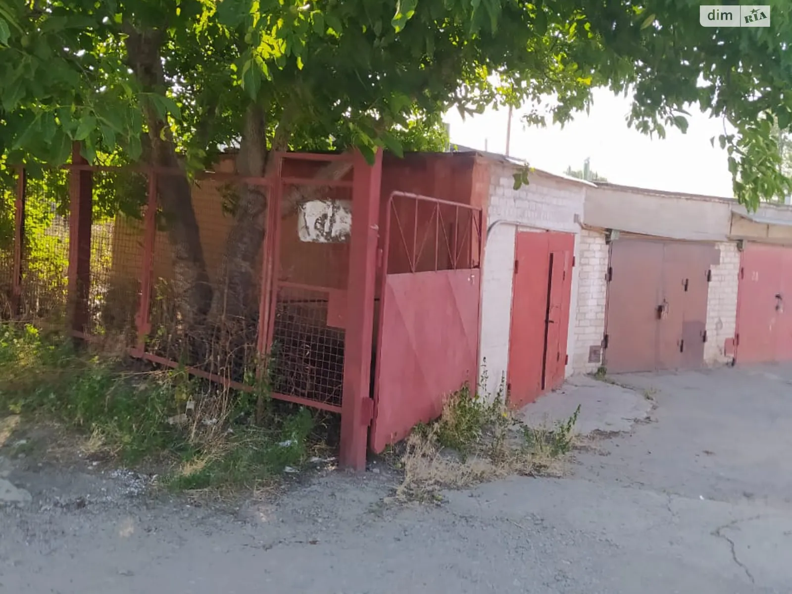 Продається місце в гаражному кооперативі під легкове авто на 46 кв. м, цена: 6000 $ - фото 1