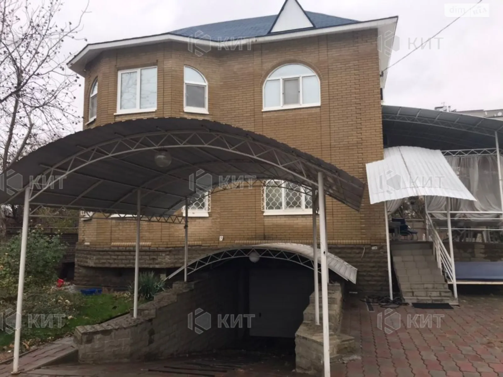 Продается дом на 2 этажа 130 кв. м с баней/сауной, цена: 160000 $ - фото 1