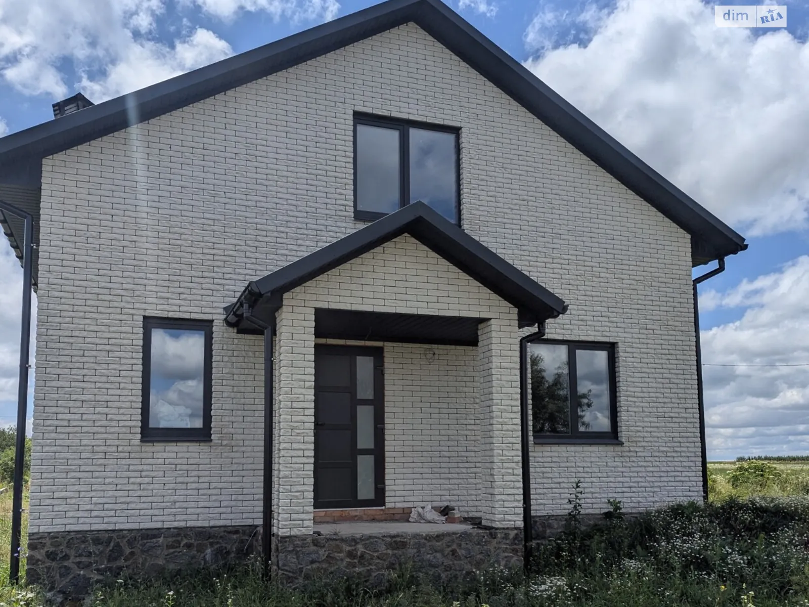 Продается дом на 2 этажа 115 кв. м с подвалом, цена: 80000 $ - фото 1