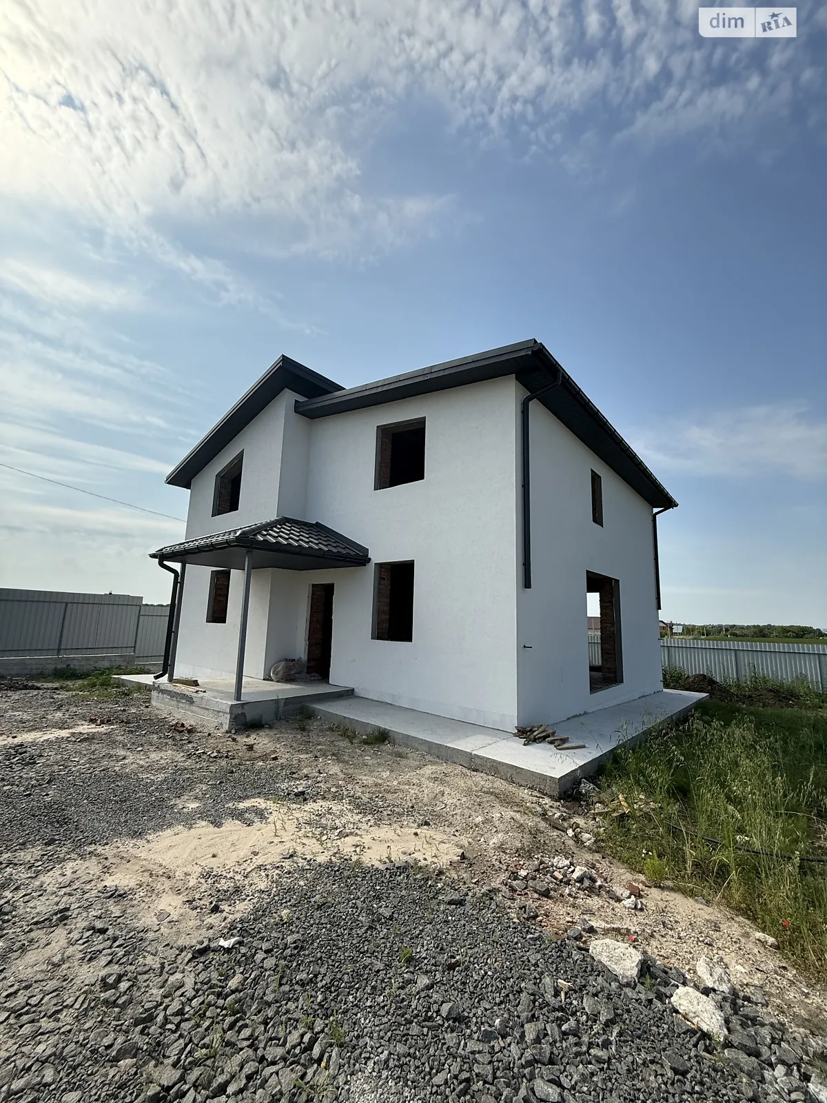 Продается дом на 2 этажа 157 кв. м с садом, цена: 125000 $ - фото 1