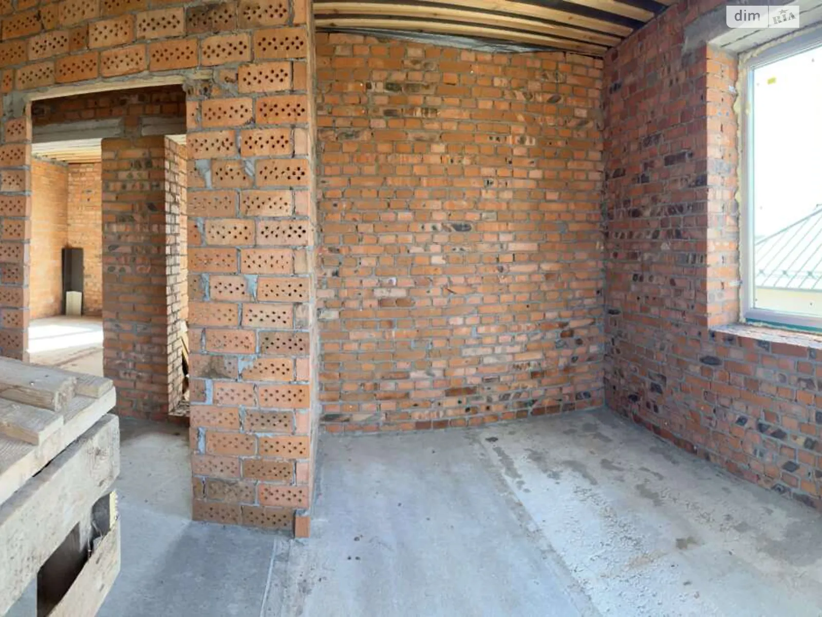 Продается дом на 2 этажа 140 кв. м с балконом, цена: 83000 $ - фото 1