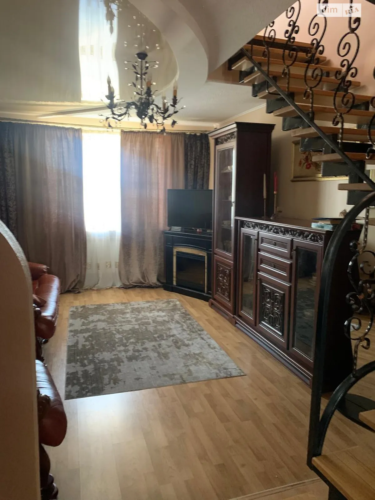 Продается 4-комнатная квартира 95.8 кв. м в Ужгороде, ул. Станционная - фото 1