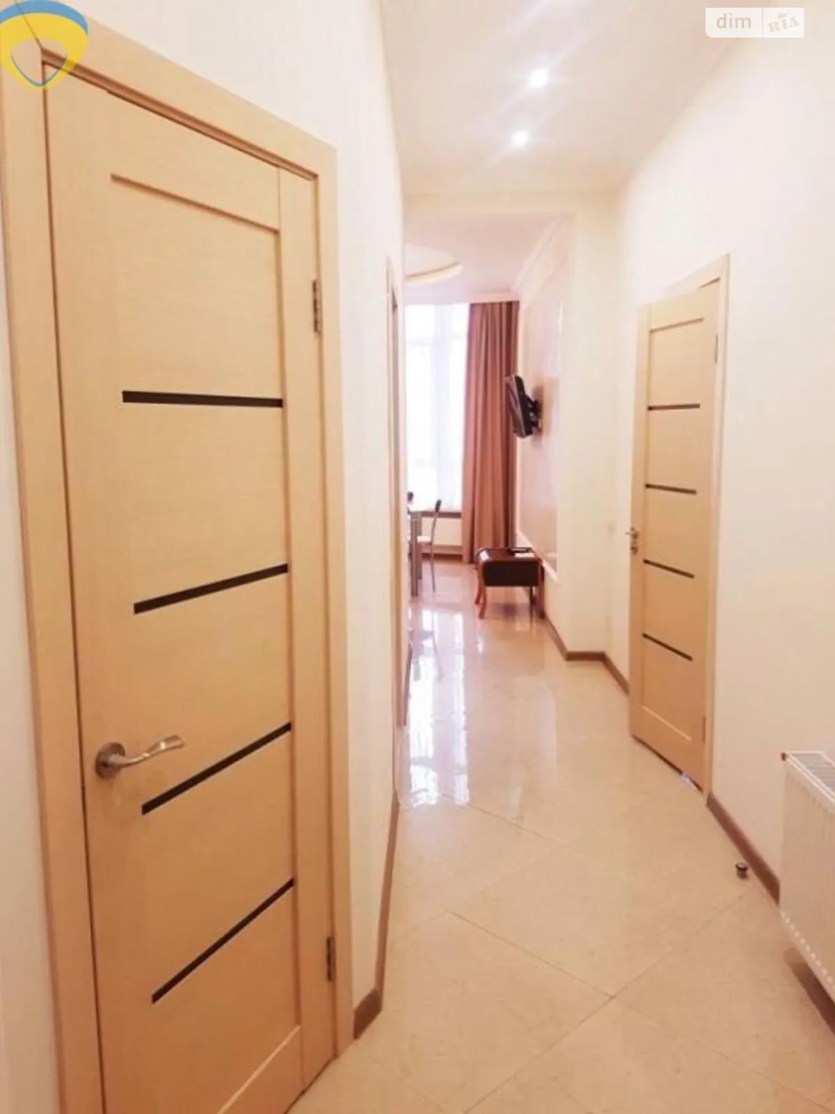 Продается 1-комнатная квартира 54.6 кв. м в Одессе, бул. Французский - фото 1