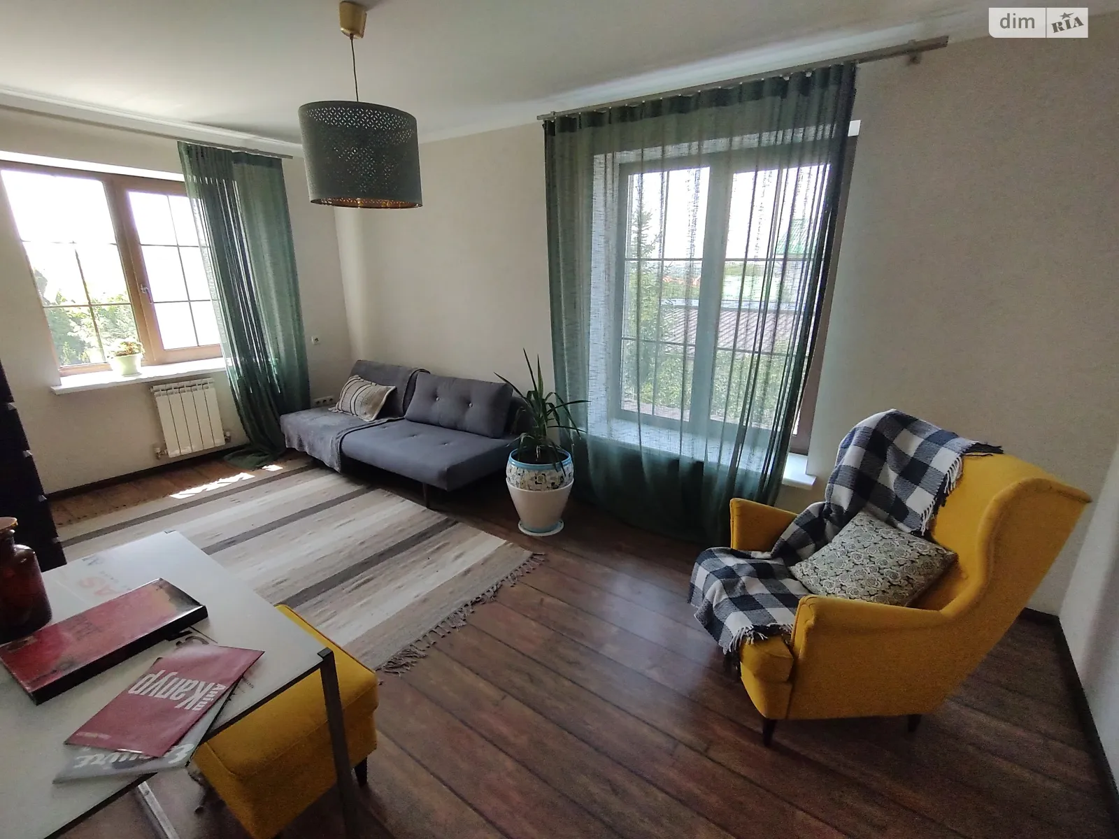 Сдается в аренду дом на 3 этажа 480 кв. м с верандой, цена: 2500 $ - фото 1