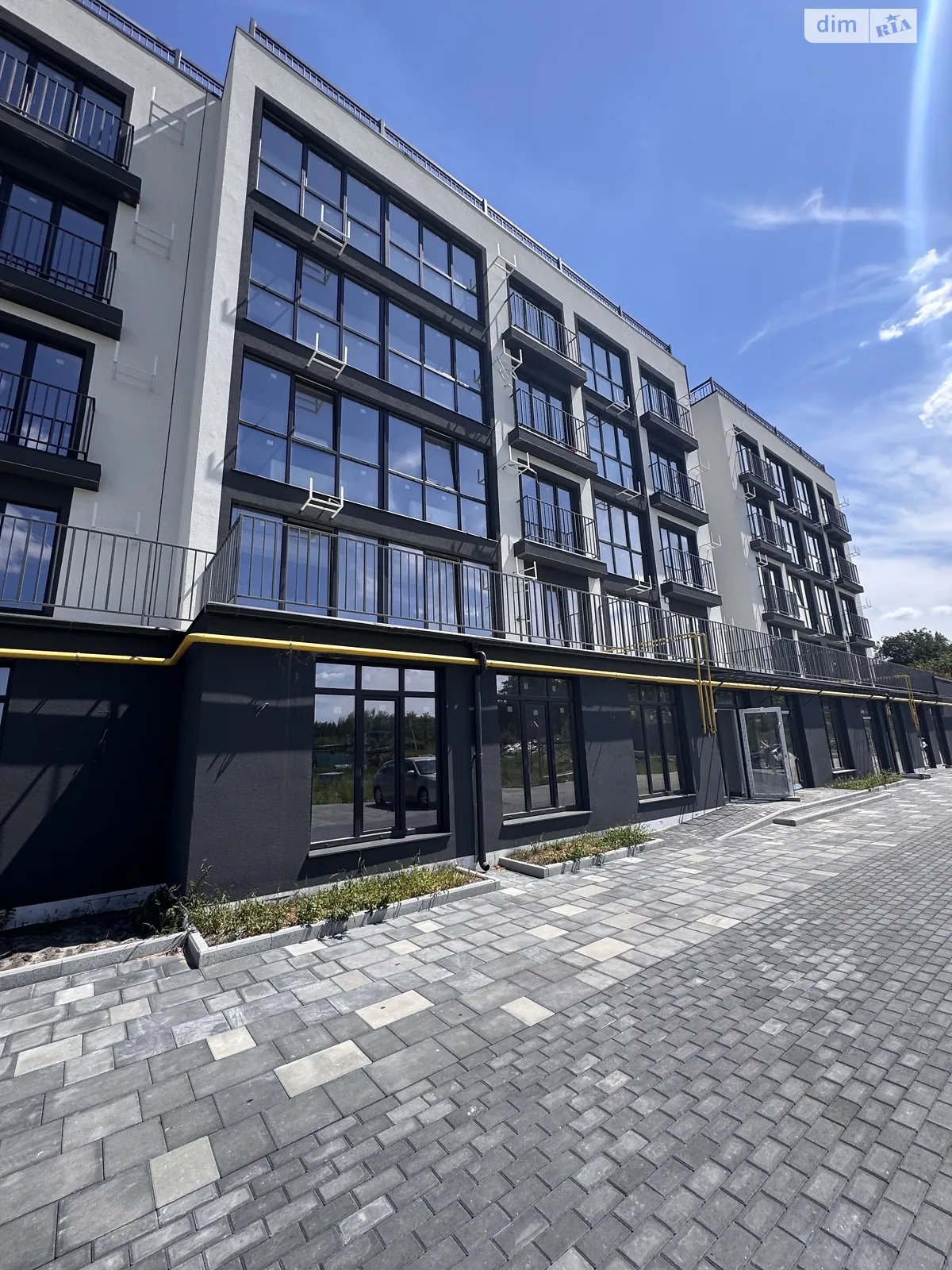 Продается 1-комнатная квартира 41 кв. м в Буче, ул. Гостомельская, 2 - фото 1