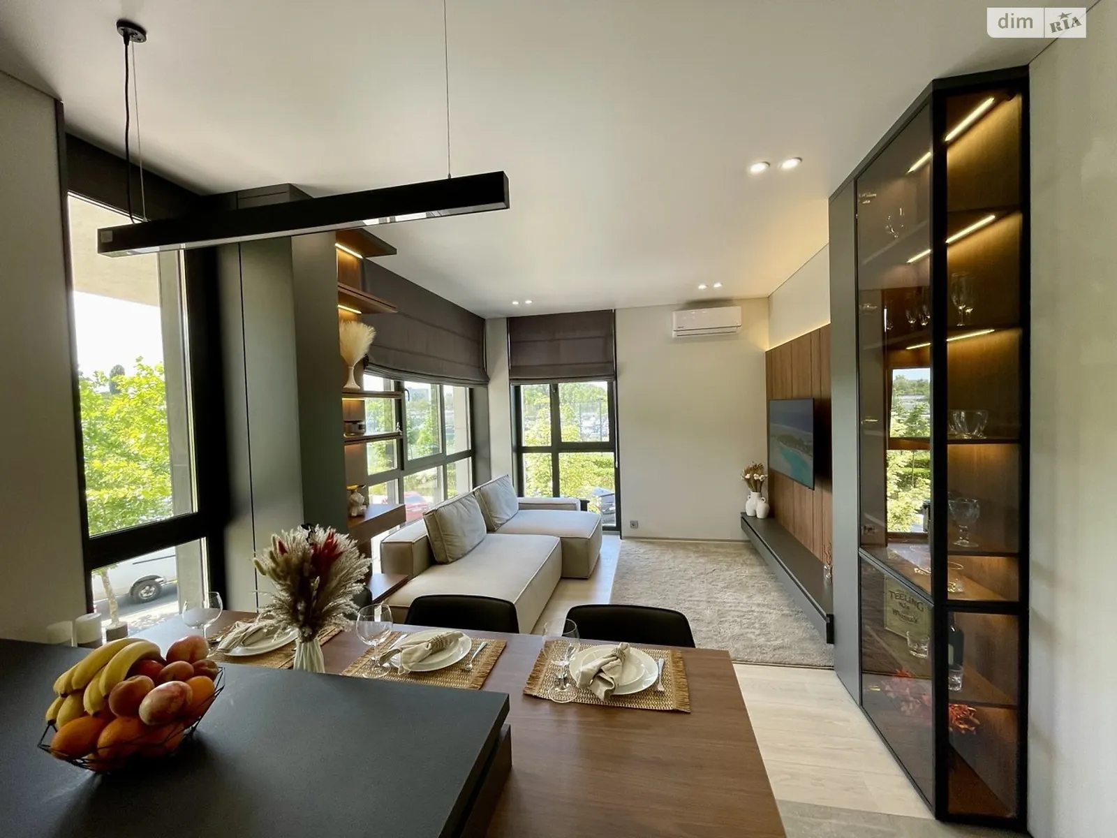 Продается 2-комнатная квартира 62 кв. м в Киеве, ул. Салютная, 2 - фото 1