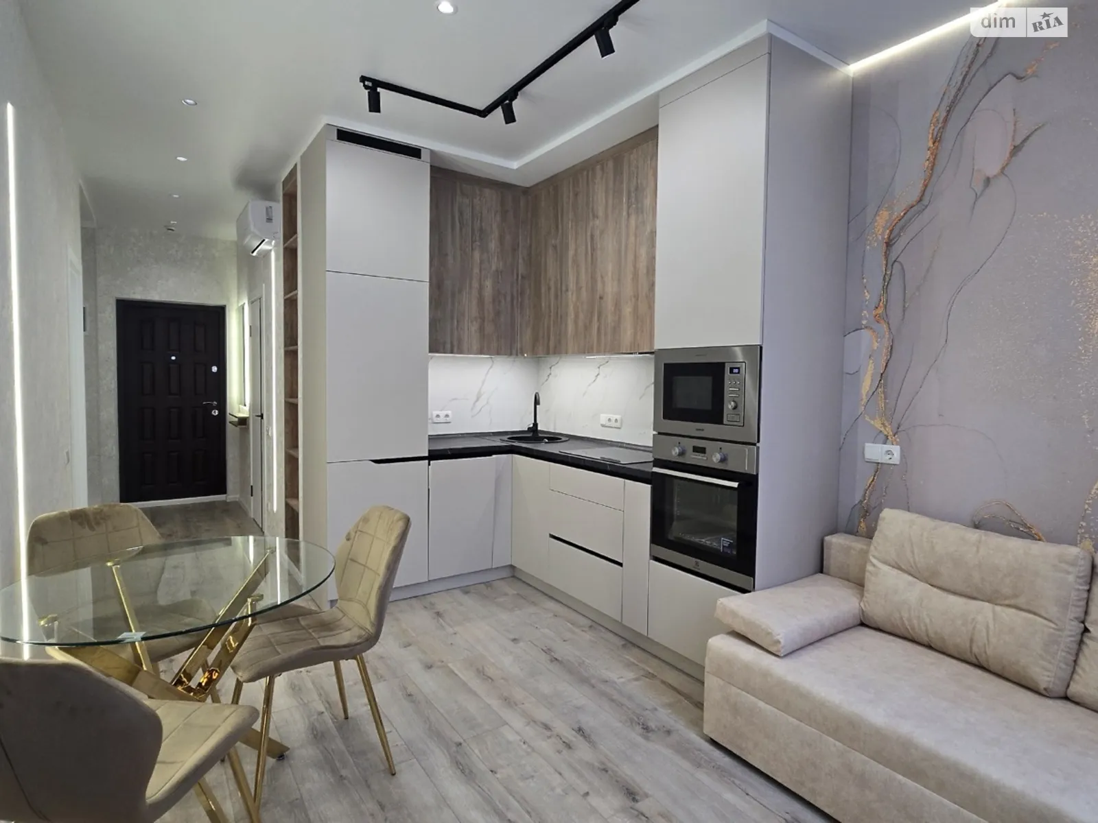 Продается 1-комнатная квартира 42.5 кв. м в Одессе, ул. Краснова, 1 корпус 61 - фото 1