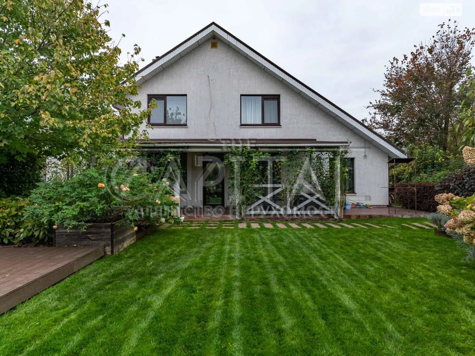 Продается дом на 2 этажа 155.3 кв. м с камином, цена: 220000 $ - фото 1