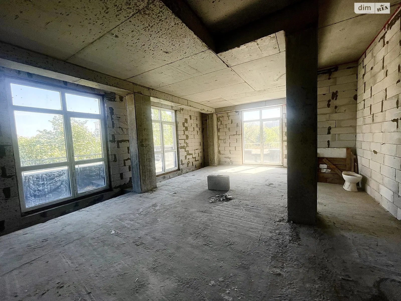 Продается 1-комнатная квартира 78.2 кв. м в Днепре, ул. Староказацкая(Комсомольская), 50Б корпус 1 - фото 1