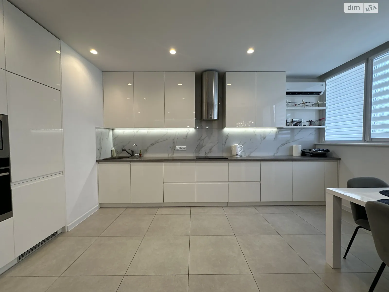 Продается 3-комнатная квартира 90.4 кв. м в Киеве, ул. Драгоманова, 2Б - фото 1