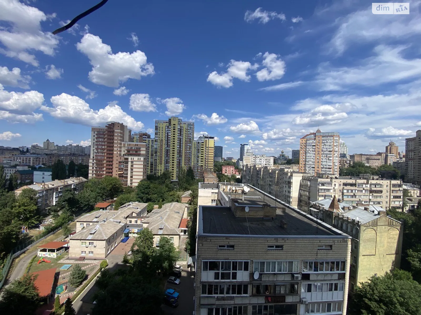 Продается 1-комнатная квартира 42 кв. м в Киеве, ул. Николая Кравченко, 24 - фото 1