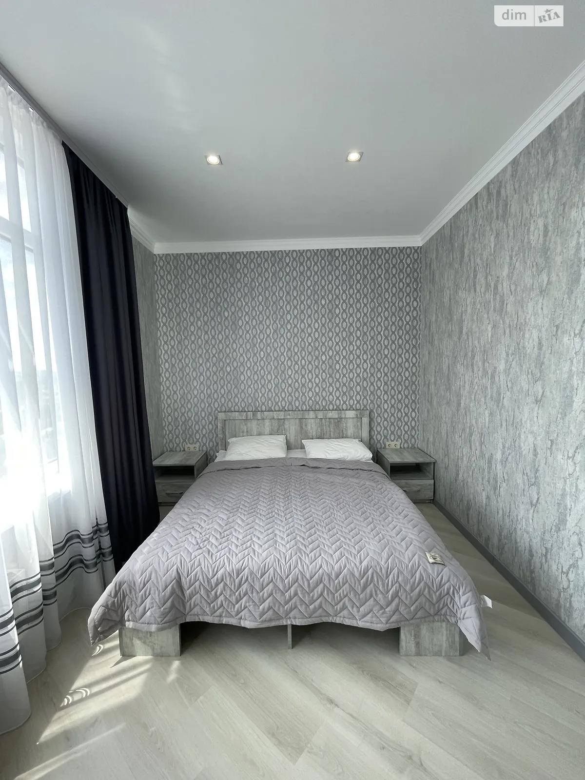 Продается 1-комнатная квартира 46 кв. м в Одессе, ул. Валерия Самофалова, 16А/1 - фото 1