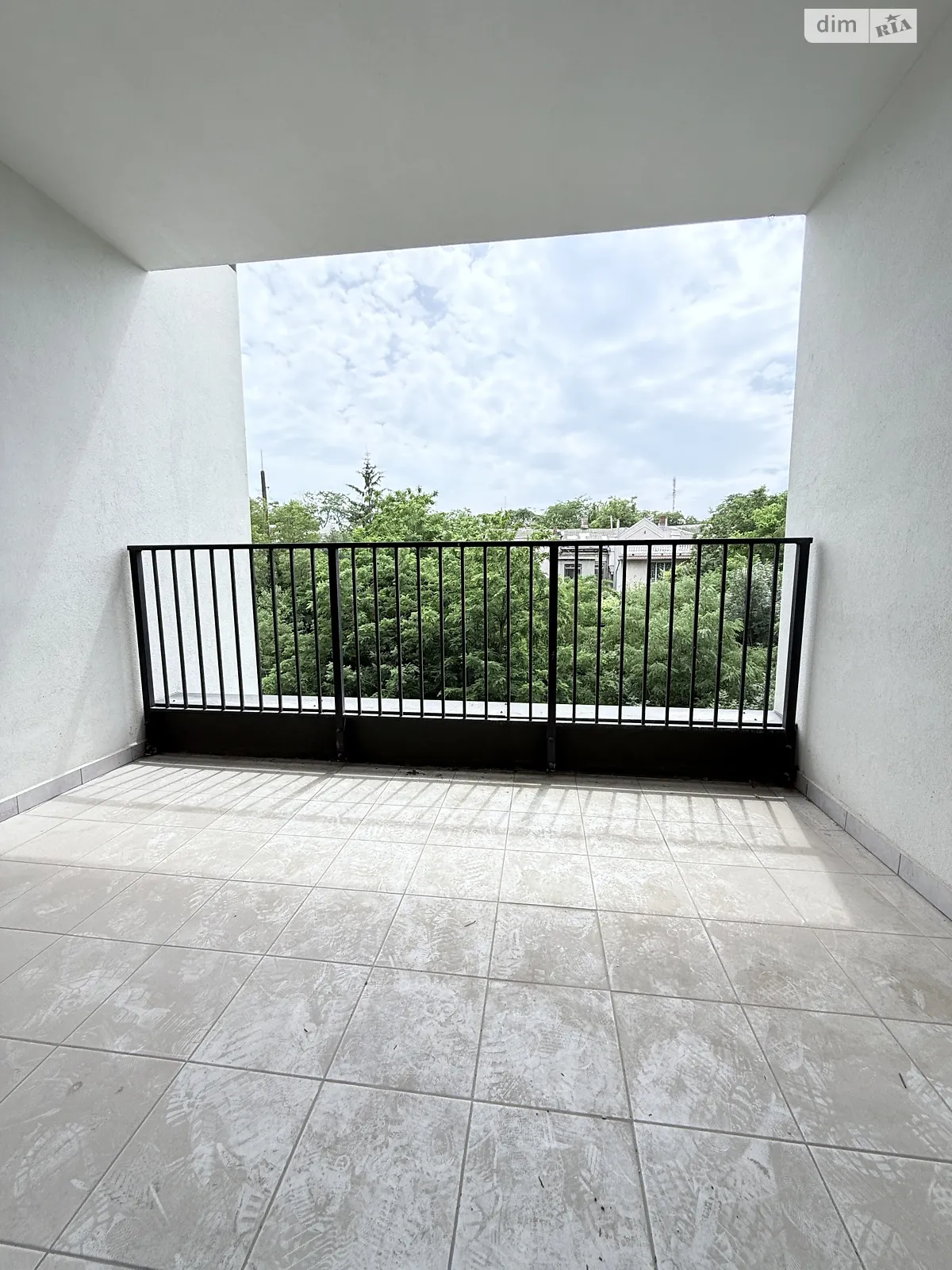 Продается 1-комнатная квартира 47 кв. м в Одессе, ул. Приморская, 47 - фото 1