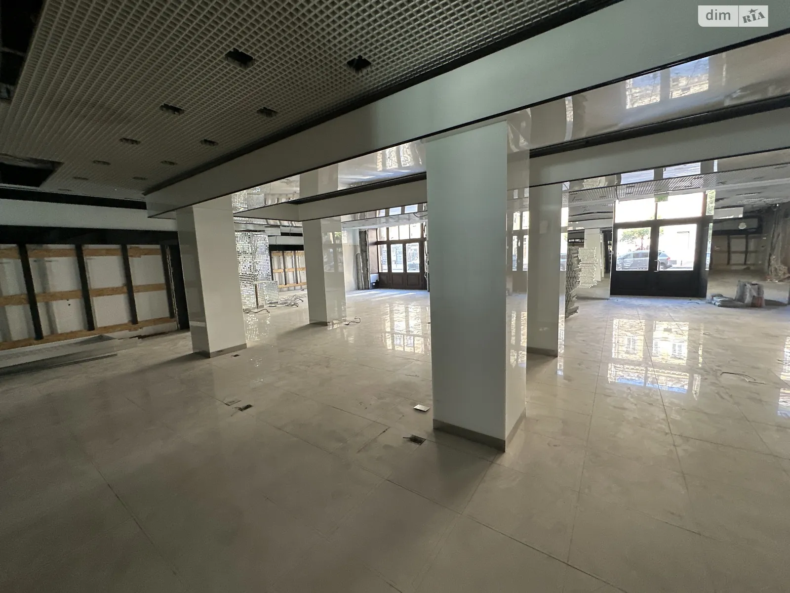 Сдается в аренду помещения свободного назначения 436 кв. м в 5-этажном здании, цена: 10900 $ - фото 1