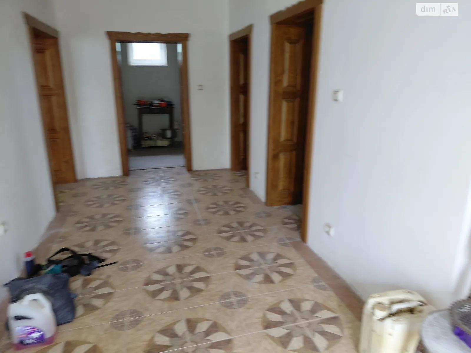 Продается дом на 3 этажа 360 кв. м с беседкой, цена: 165000 $ - фото 1