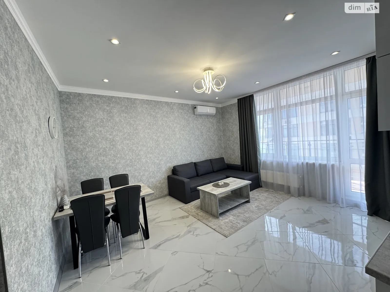 Продается 1-комнатная квартира 52 кв. м в Одессе, ул. Валерия Самофалова, 16А/2 - фото 1