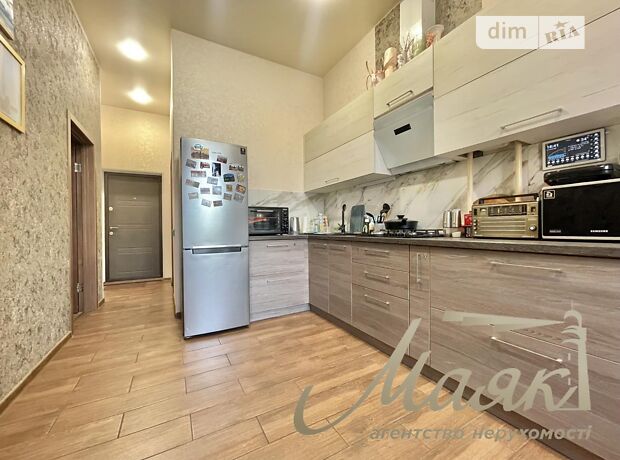 Запоріжжя, Соцмісто, просп. Металургів, 8А