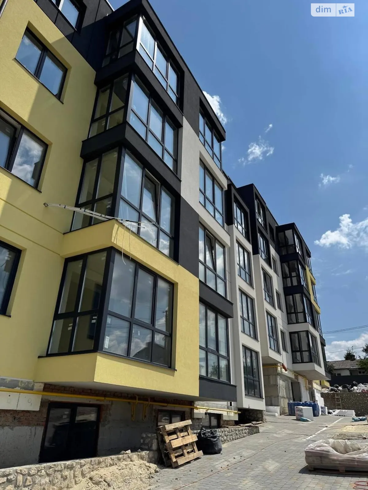 1-комнатная квартира 40 кв. м в Тернополе, ул. Глубокая Долина, 19 - фото 1