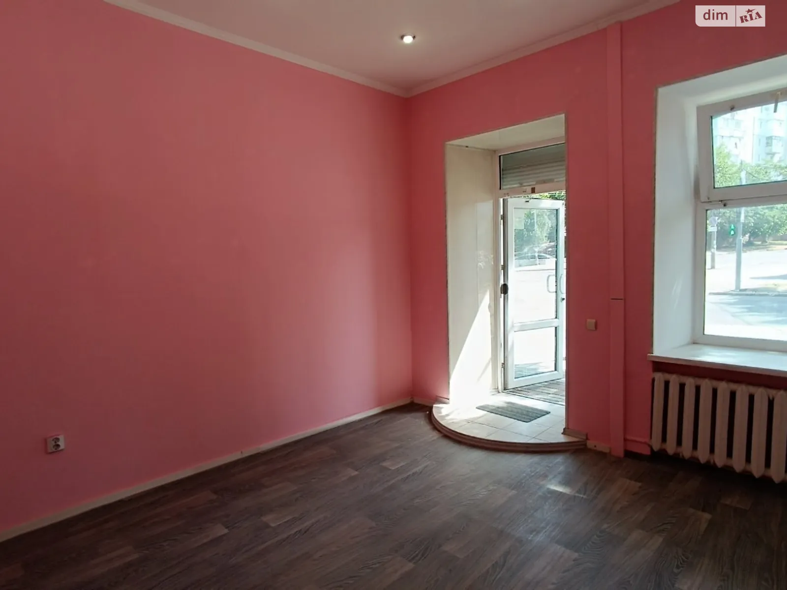 Продается офис 80 кв. м в бизнес-центре, цена: 75000 $ - фото 1
