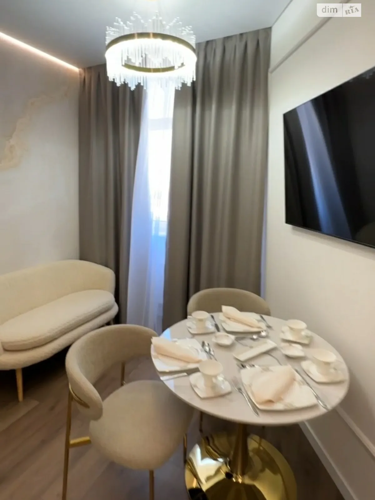 Продается 2-комнатная квартира 65 кв. м в Одессе, ул. Краснова, 1А - фото 1