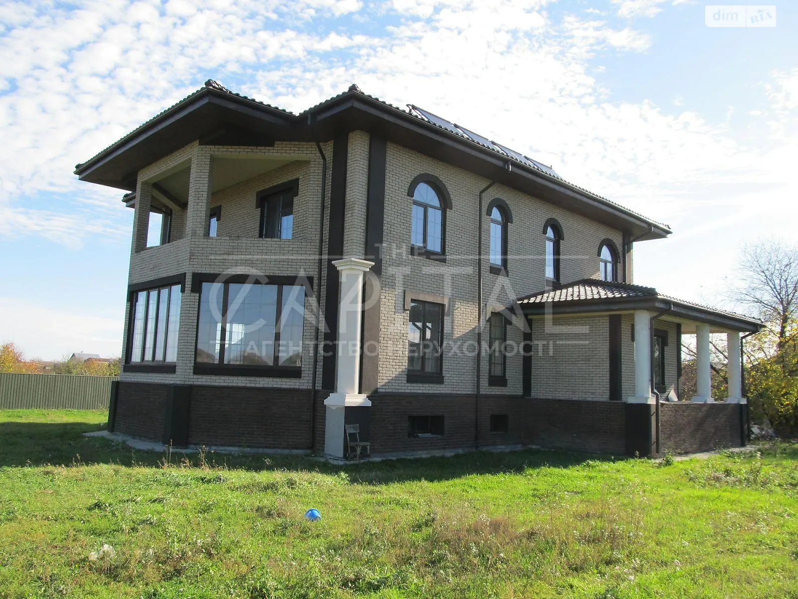 Продается дом на 2 этажа 298 кв. м с мансардой, цена: 169000 $ - фото 1