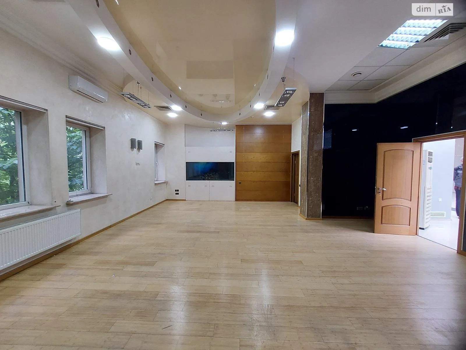 Сдается в аренду офис 1190 кв. м в бизнес-центре, цена: 11000 $ - фото 1