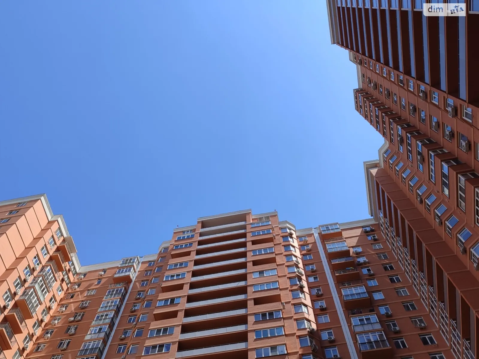 Продається 3-кімнатна квартира 101.2 кв. м у Одесі, вул. Люстдорфська дорога - фото 1